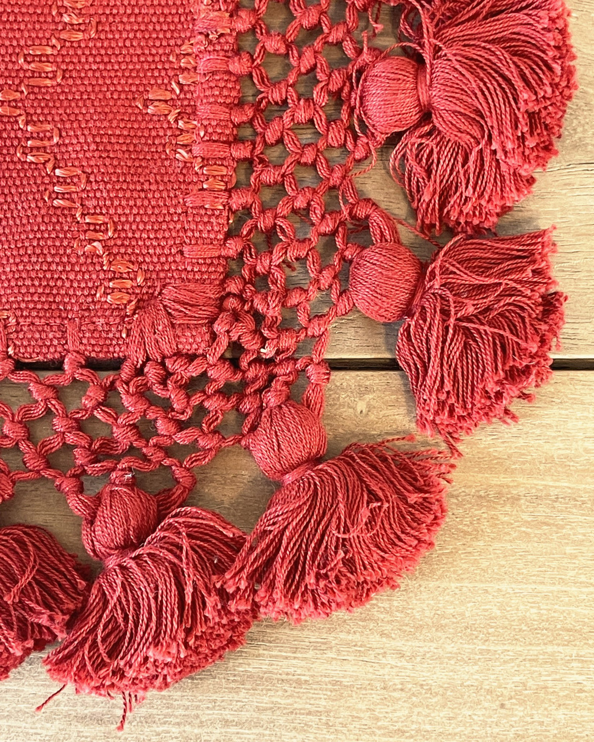 Red Tassel Mat